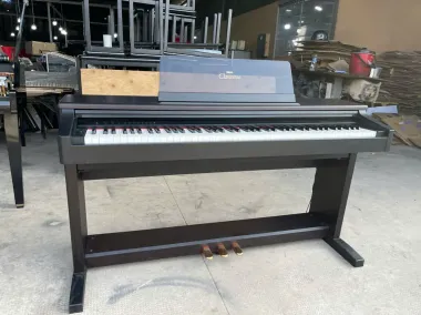 Yamaha CLP 123 