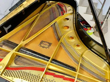 Yamaha C7B