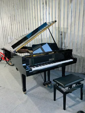 Yamaha C7B