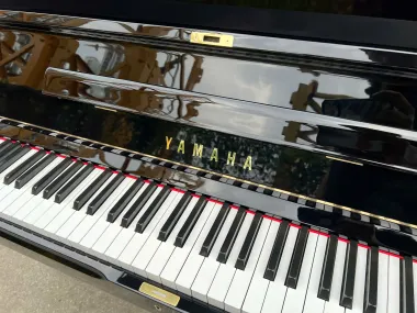 Yamaha U2H