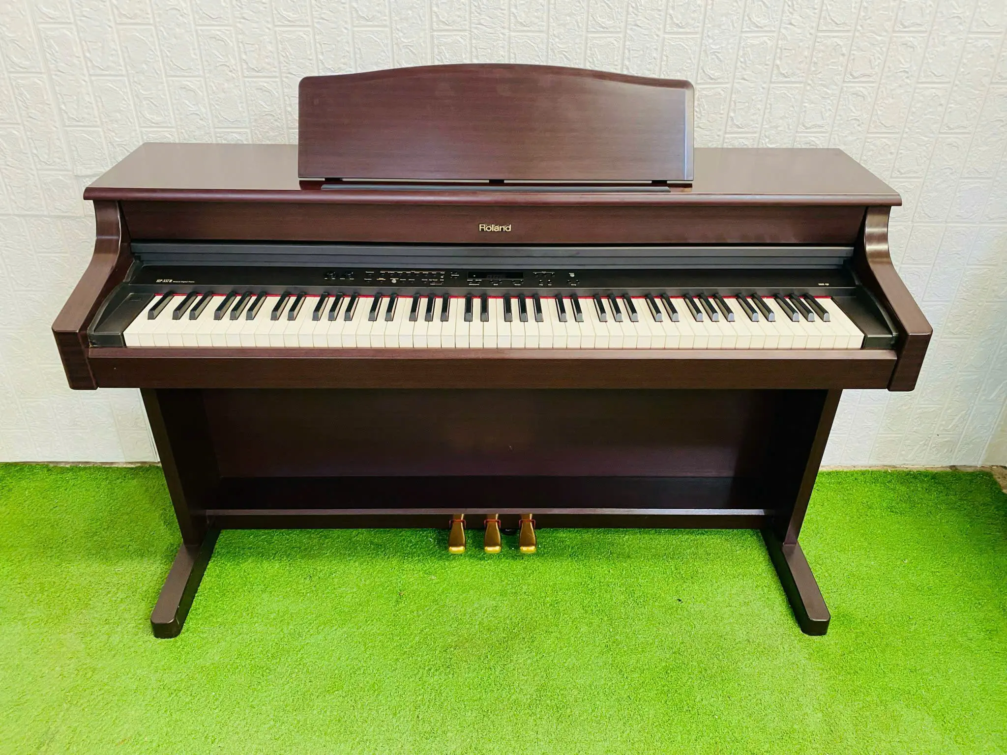 Roland hp 337  