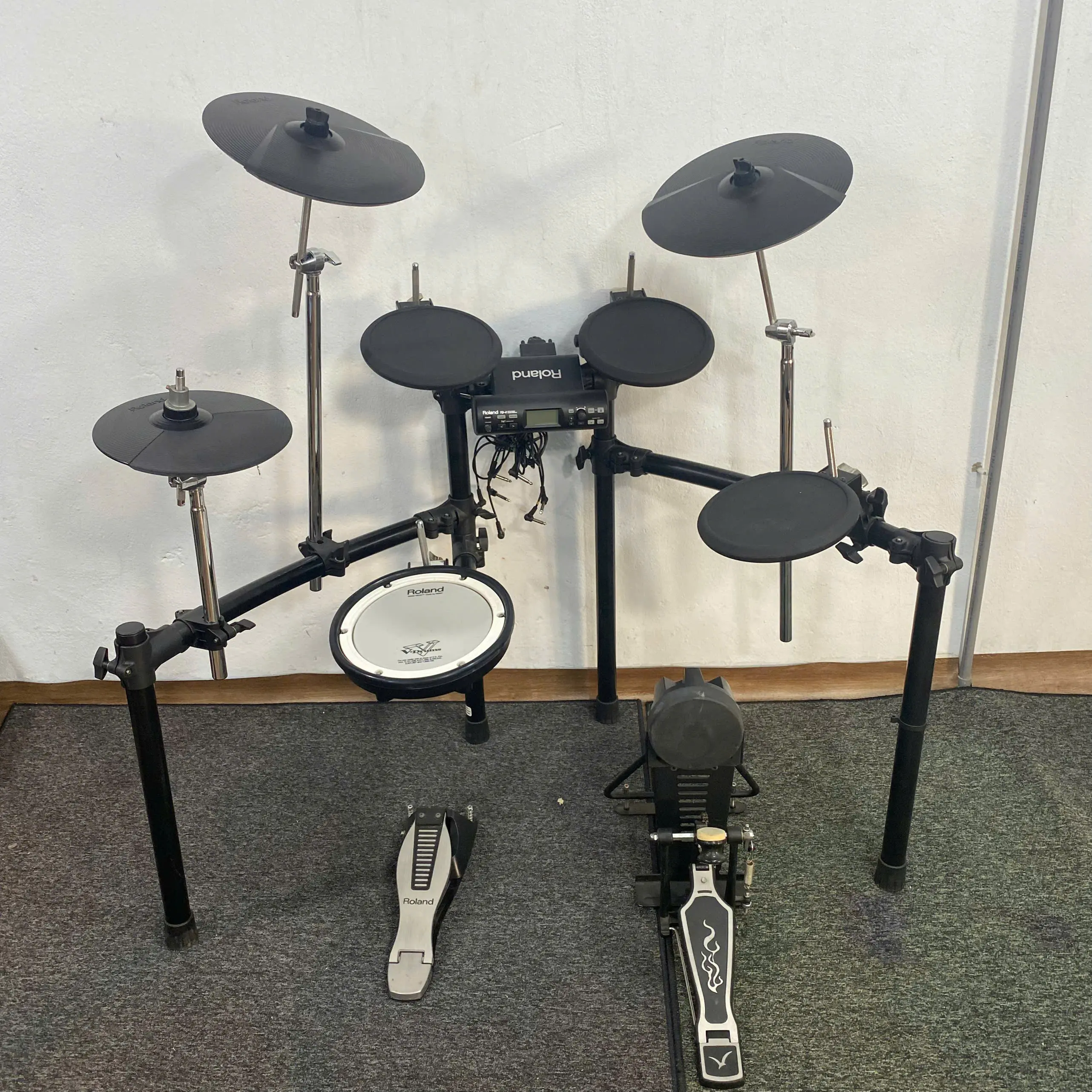 Trống Roland TD4