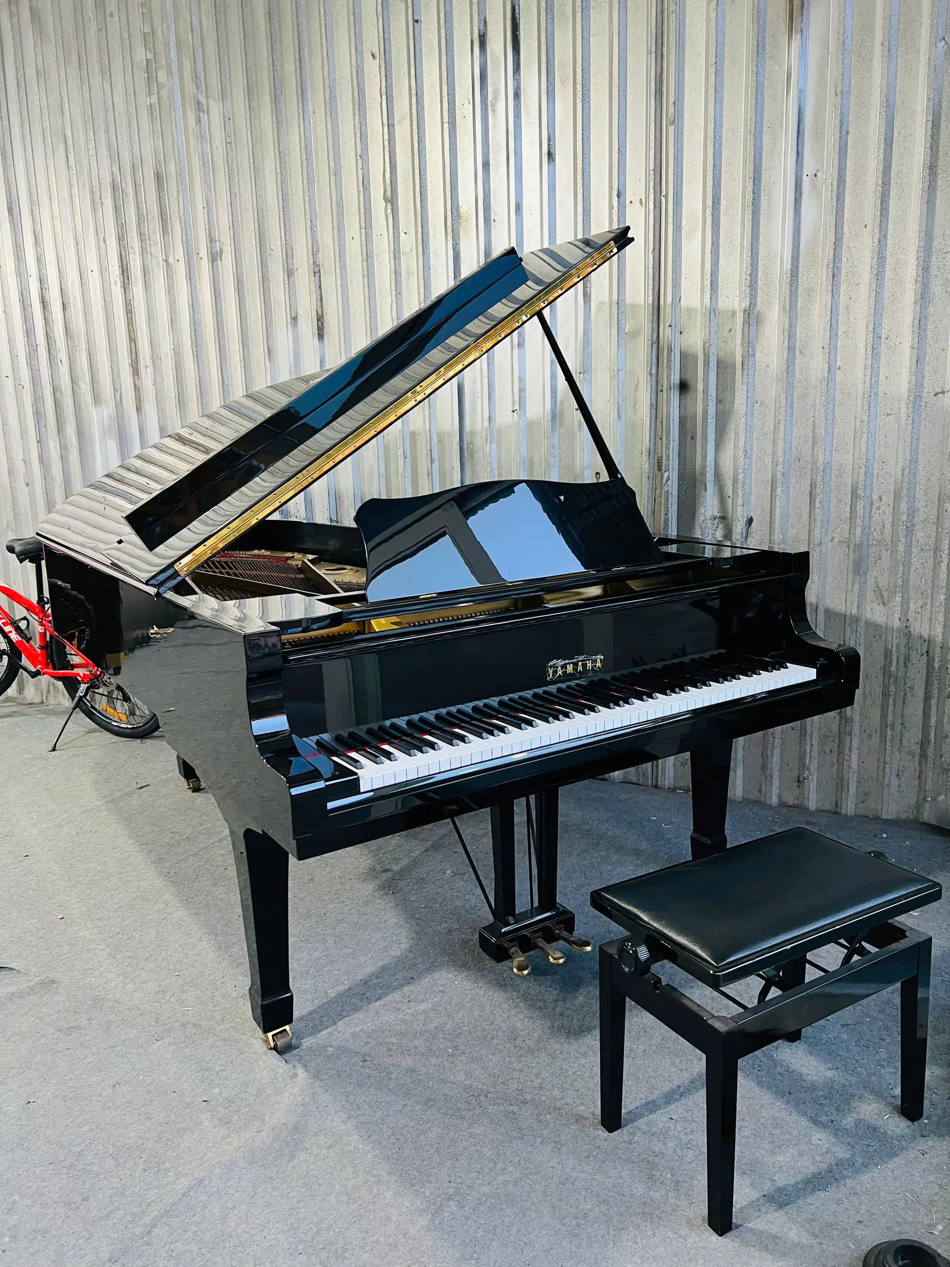 Yamaha C7B